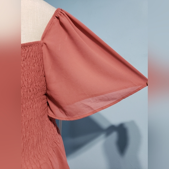 Off the shoulder Blouse - Picture 12 of 13